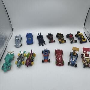 Lot of 14 Hot Wheels Loose Cars Sharkruiser Dragon Blaster Fiat 500C